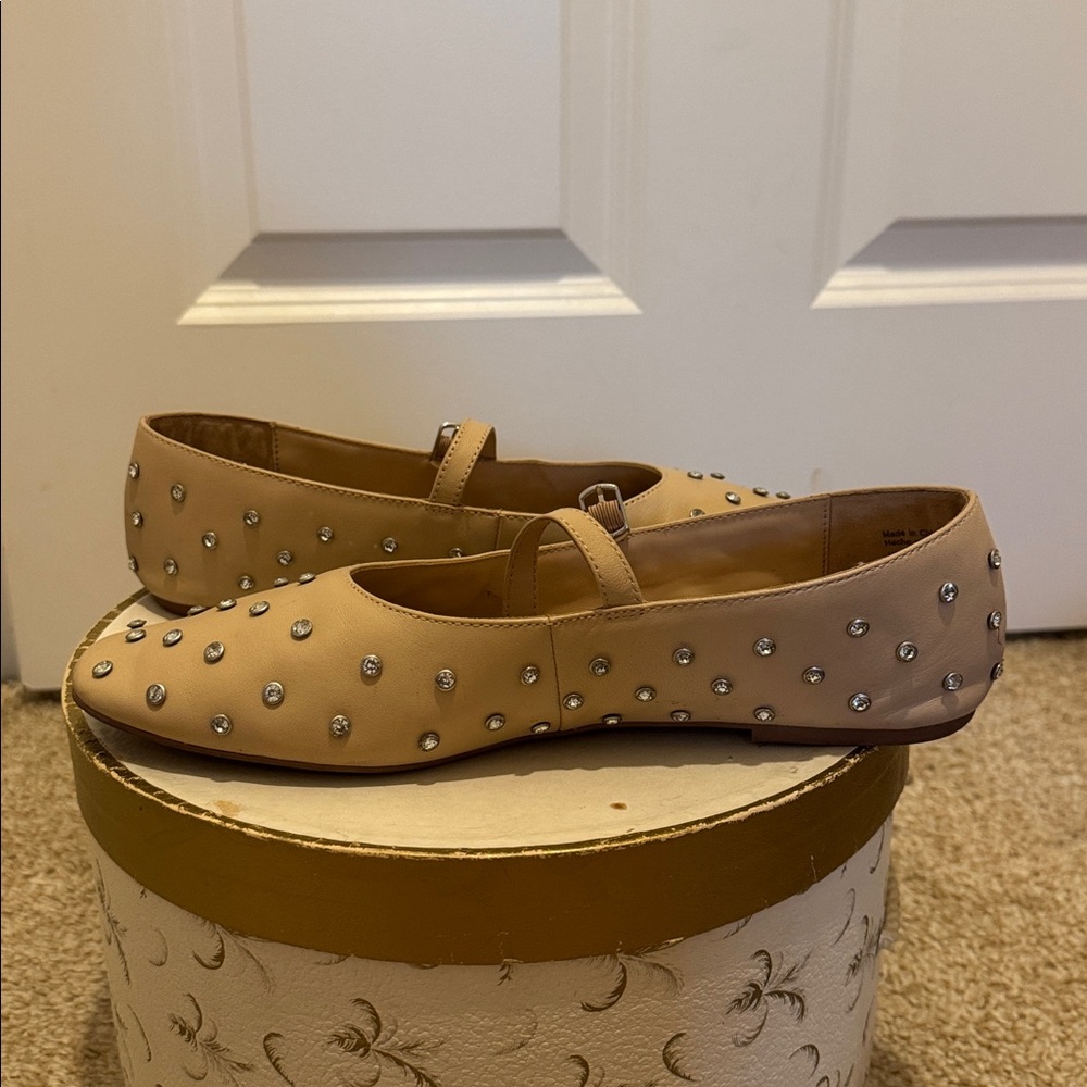 Aldo beige and sparkly stud ballet flat - Picture 5 of 6